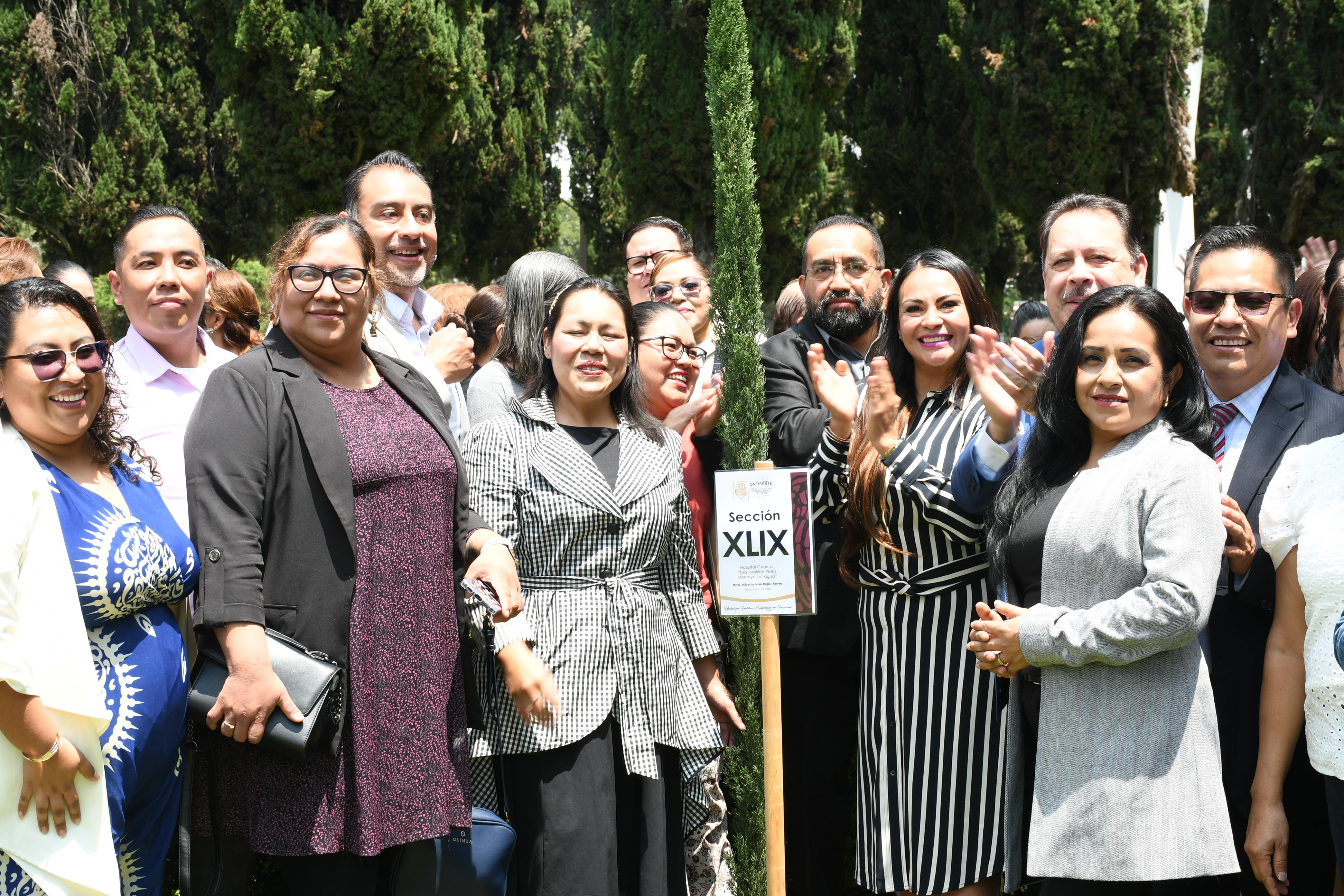 Salutación y Siembra de Pino del HG. "Dra Matilde Petra Montoya Lafragua", Tlahuac, Sección XLIX